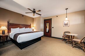 Tamarack Lodge of Traverse City