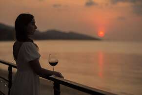 Sea&Sky luxury absolute beachfront villa