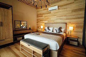 Sea&Sky luxury absolute beachfront villa