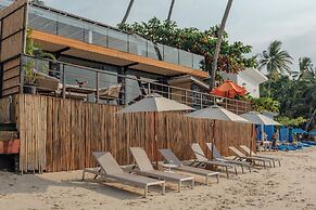 Sea&Sky luxury absolute beachfront villa