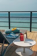 Sea&Sky luxury absolute beachfront villa