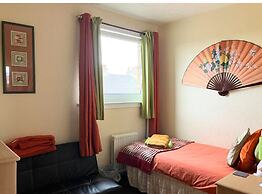 Central Falkirk 3 Bedroom Apartment