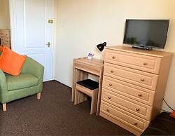 Central Falkirk 3 Bedroom Apartment