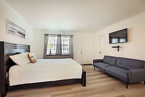 La Mer Suites