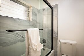 La Mer Suites