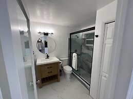 La Mer Suites