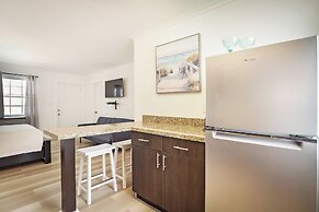 La Mer Suites