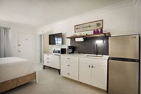 La Mer Suites