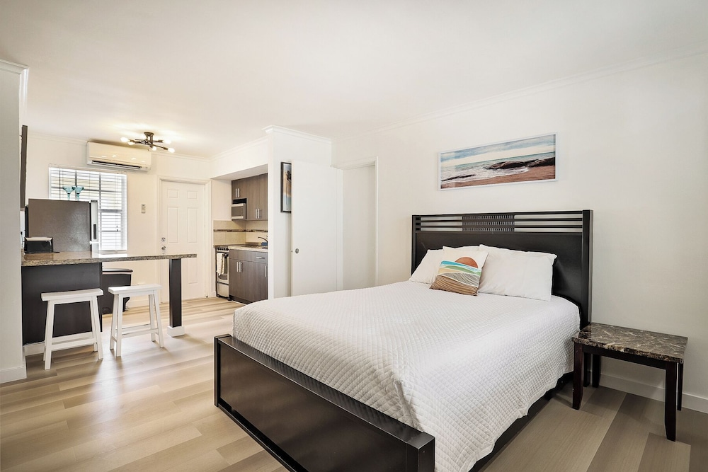 La Mer Suites