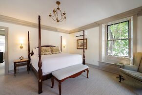 The Davenport Inn