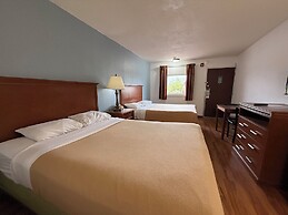 Relax Inn & Suites