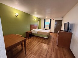 Relax Inn & Suites