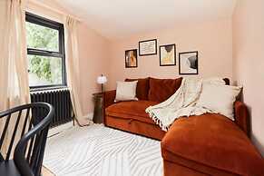 The Langthorme Park Place - Trendy 3bdr House With Garden and Study Ro