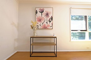 Melbourne 4BRM Staycation Parkside