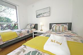 Melbourne 4BRM Staycation Parkside