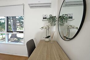Melbourne 4BRM Staycation Parkside