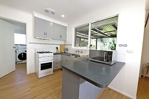 Melbourne 4BRM Staycation Parkside