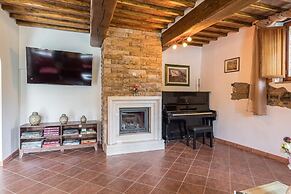 Podere Montioni 6 2 Emma Villas