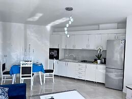 White Luxury Apartment