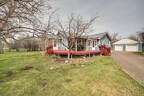 Inviting Missouri River Vacation Rental: 2 Mi Away