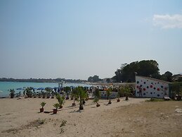 Air-conditioned Villa Near the sea - Wi-fi