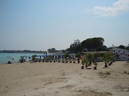 Air-conditioned Villa Near the sea - Wi-fi