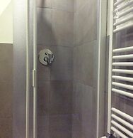 Room in Apartment - Small Charming Suites