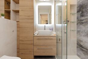 Warsaw City Centre- Srebrna by Renters