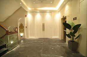 Hotel Gold In Leaf