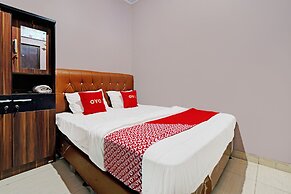 OYO 92556 JKK Sweet Room