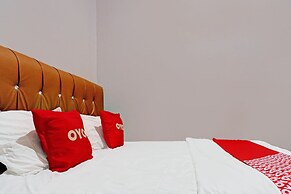 OYO 92556 JKK Sweet Room