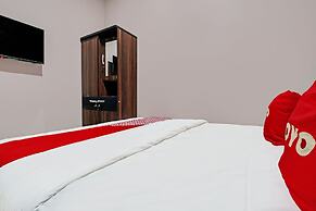 OYO 92556 JKK Sweet Room