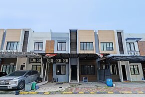 OYO 92556 JKK Sweet Room