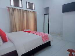 OYO 92561 Excellent Kost