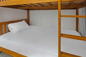 OYO 92558 Bale Datu Homestay Near Lapangan Bulutangkis By'u Badminton