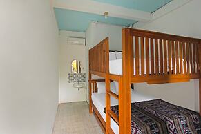 OYO 92558 Bale Datu Homestay Near Lapangan Bulutangkis By'u Badminton