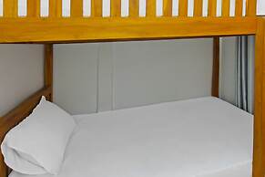 OYO 92558 Bale Datu Homestay Near Lapangan Bulutangkis By'u Badminton