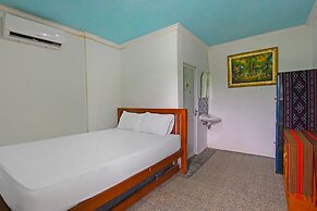 OYO 92558 Bale Datu Homestay Near Lapangan Bulutangkis By'u Badminton