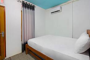 OYO 92558 Bale Datu Homestay Near Lapangan Bulutangkis By'u Badminton