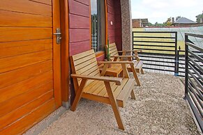 OYO 92558 Bale Datu Homestay Near Lapangan Bulutangkis By'u Badminton