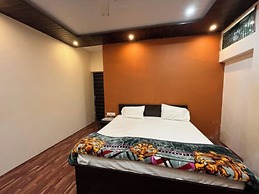 Goroomgo Banaras Residency Varanasi