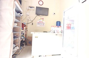 SPOT ON 92569 Anto Homestay SyariahNearPelabuhan Feri Harbor Bay