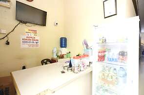 SPOT ON 92569 Anto Homestay SyariahNearPelabuhan Feri Harbor Bay