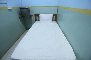 SPOT ON 92569 Anto Homestay SyariahNearPelabuhan Feri Harbor Bay