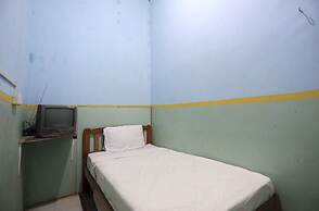 SPOT ON 92569 Anto Homestay SyariahNearPelabuhan Feri Harbor Bay