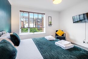 Bourne Court Attractive 1 bdrm Apartment
