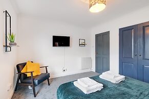 Bourne Court Attractive 1 bdrm Apartment