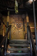 Unwind Restaurant & Hostel