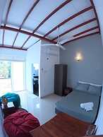 Unwind Restaurant & Hostel