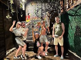 Unwind Restaurant & Hostel